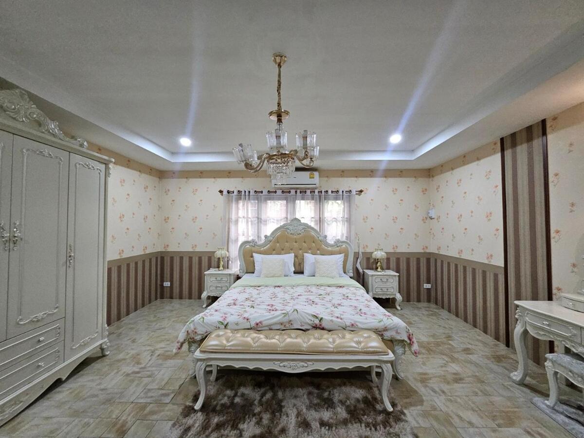 Villa 3 Bedrooms Pool Near *