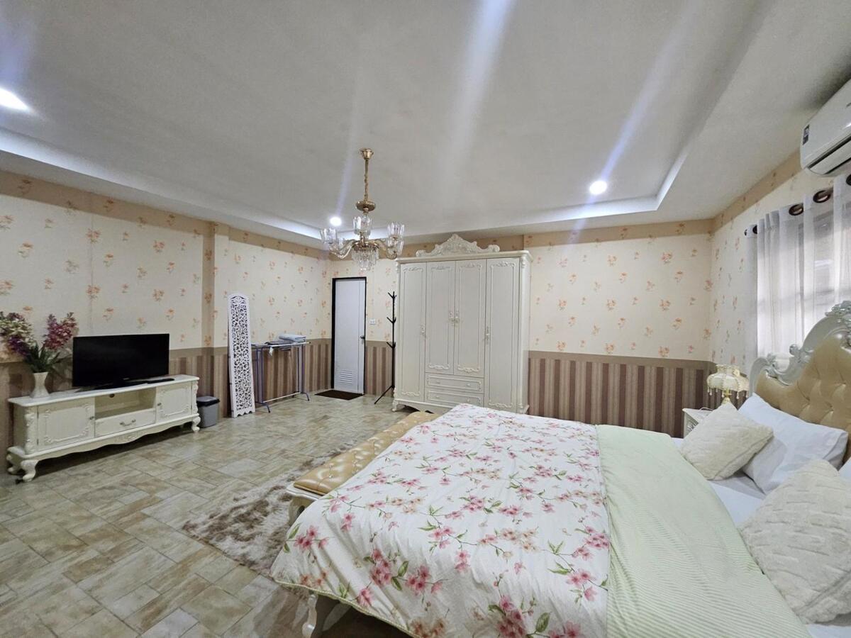 Villa 3 Bedrooms Pool Near *
