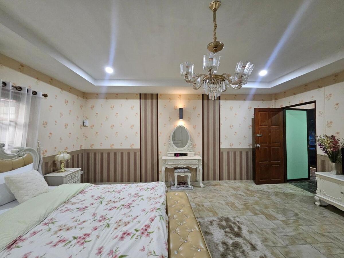 Villa 3 Bedrooms Pool Near *