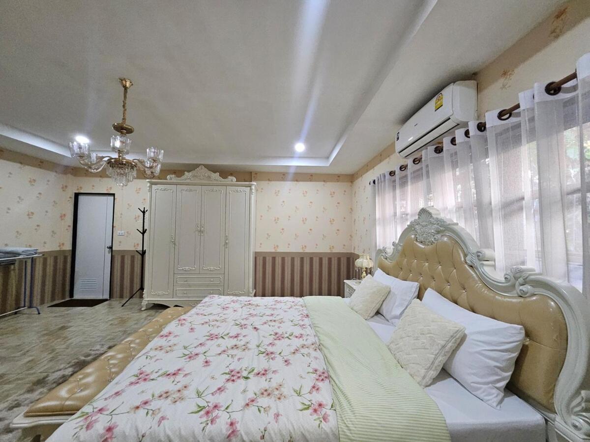 3 Bedrooms Pool Near Villa *