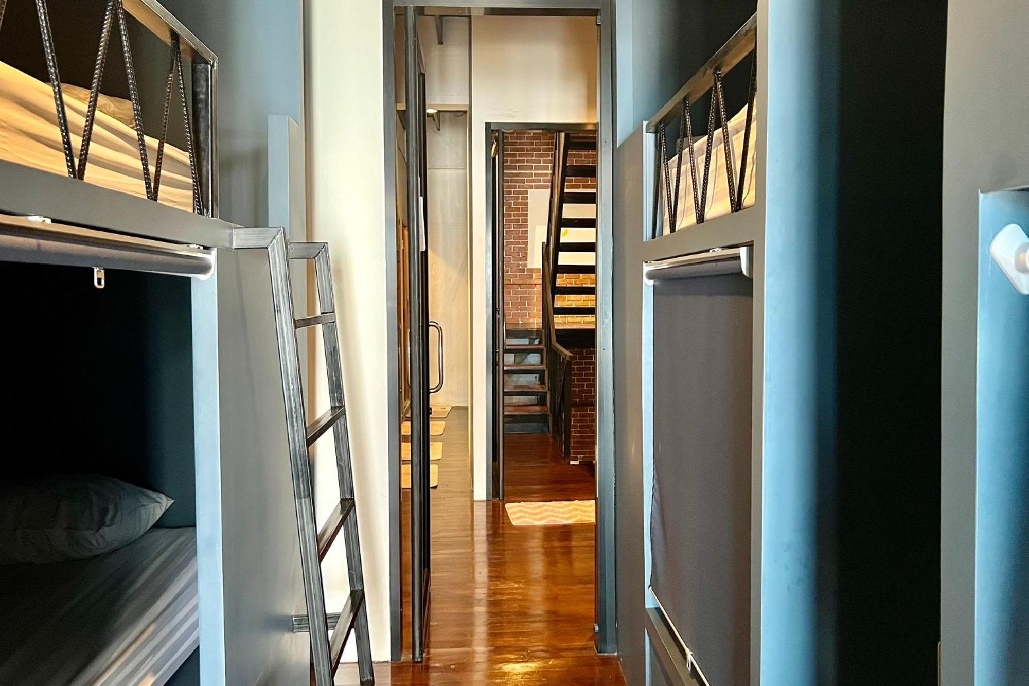 Deva & Relax Pool Hostel