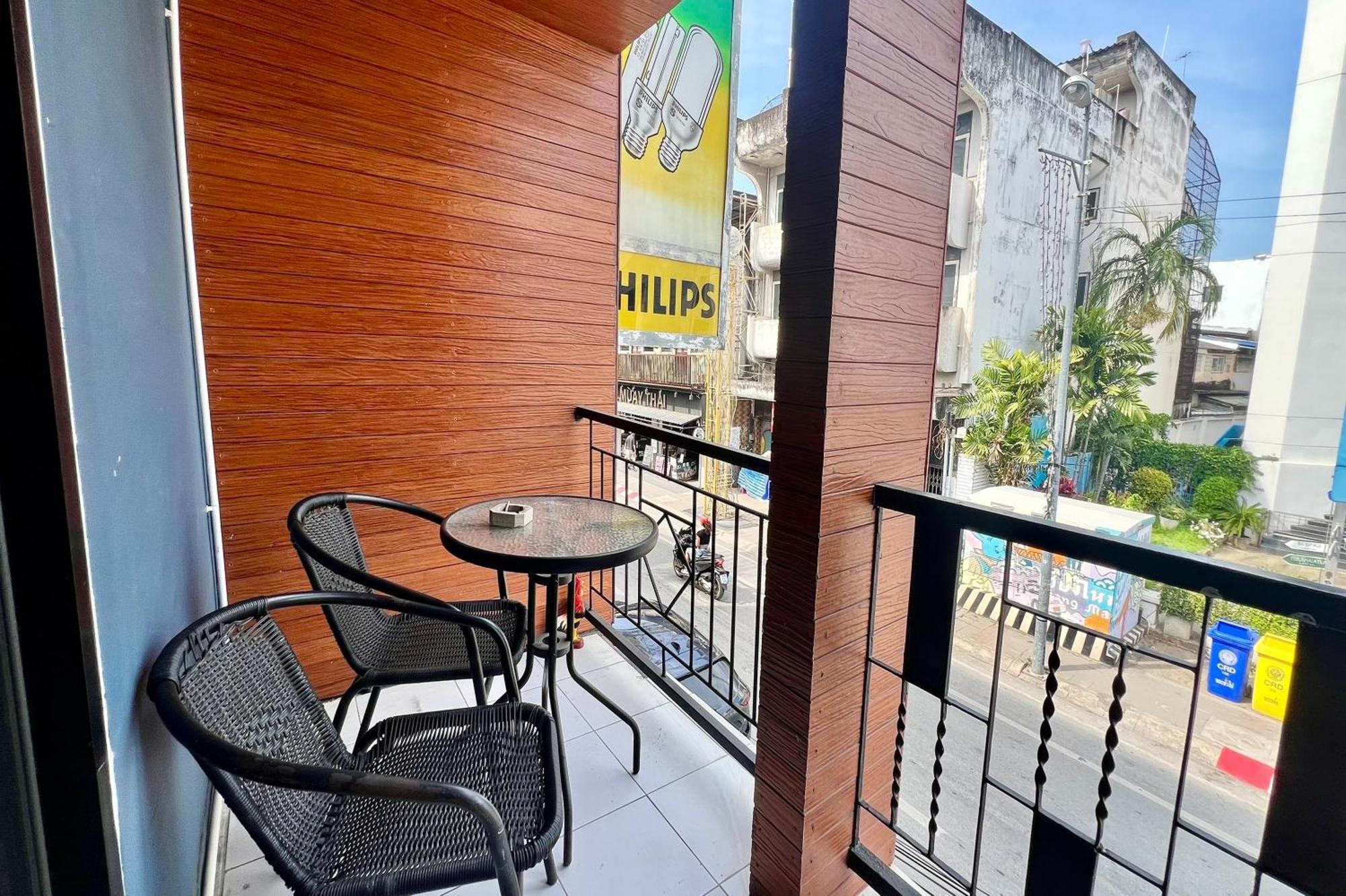 Deva & Relax Pool Hostel *