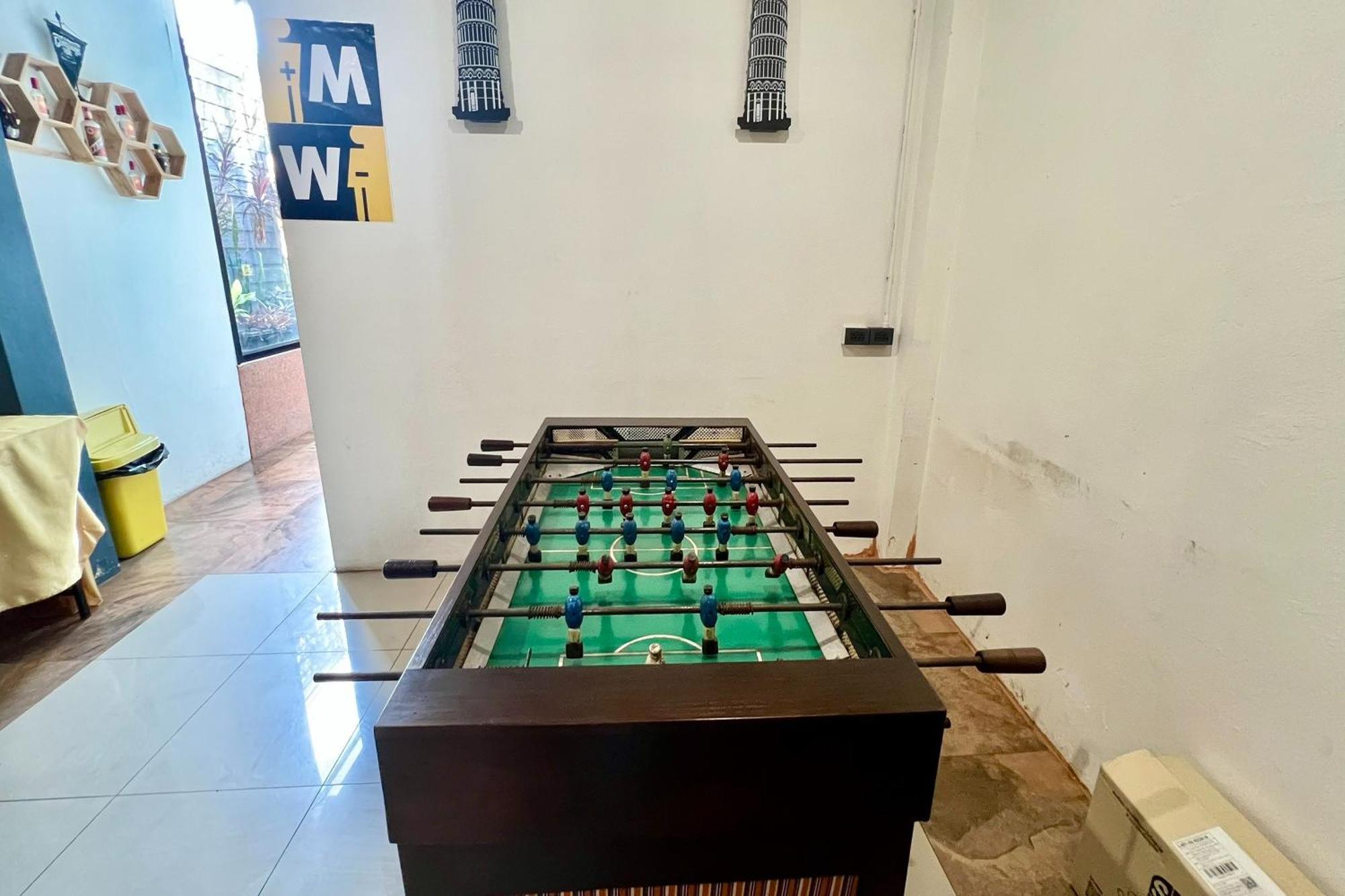 Deva & Relax Pool Hostel Chiang Mai