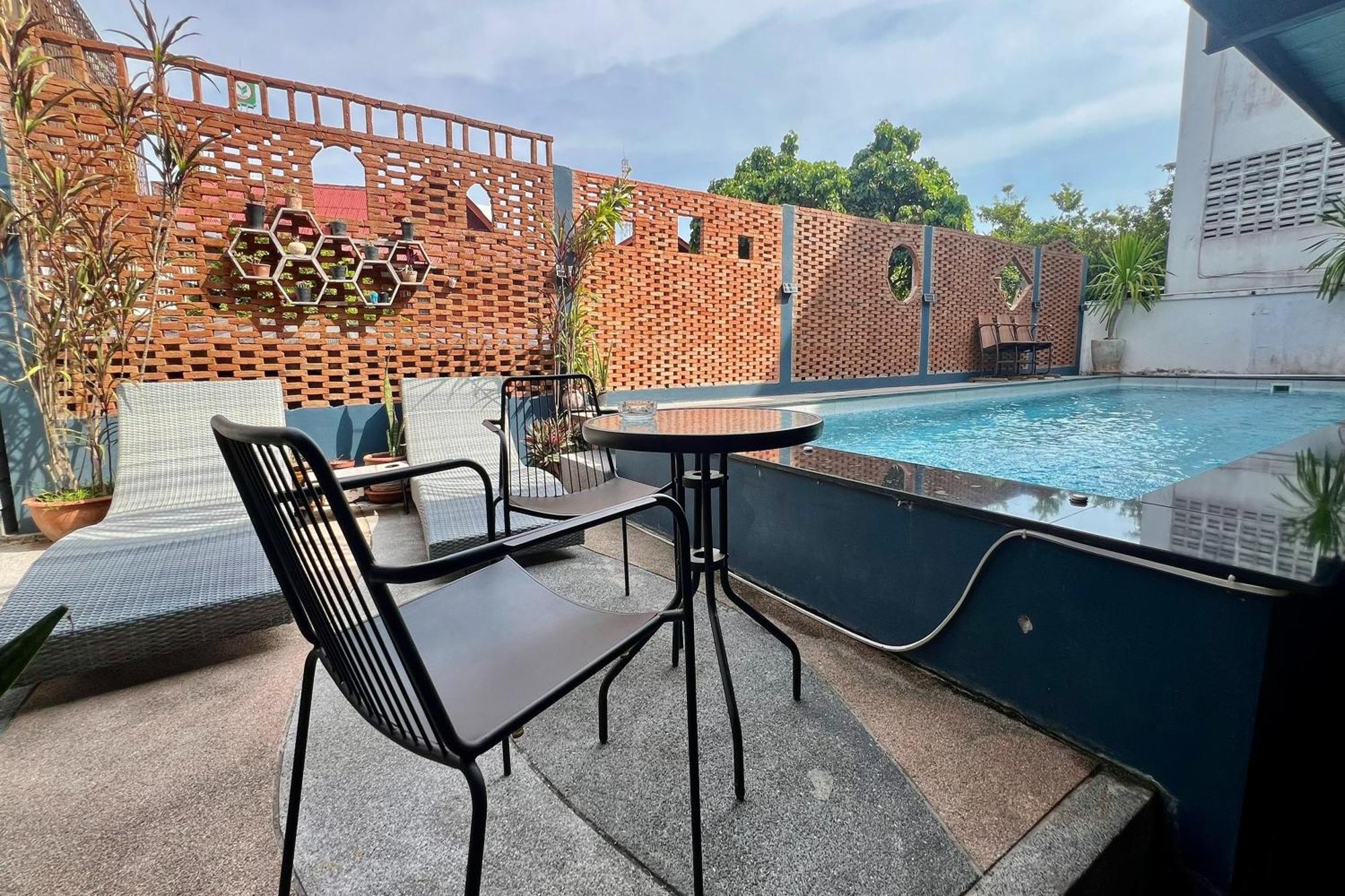 Deva & Relax Pool *