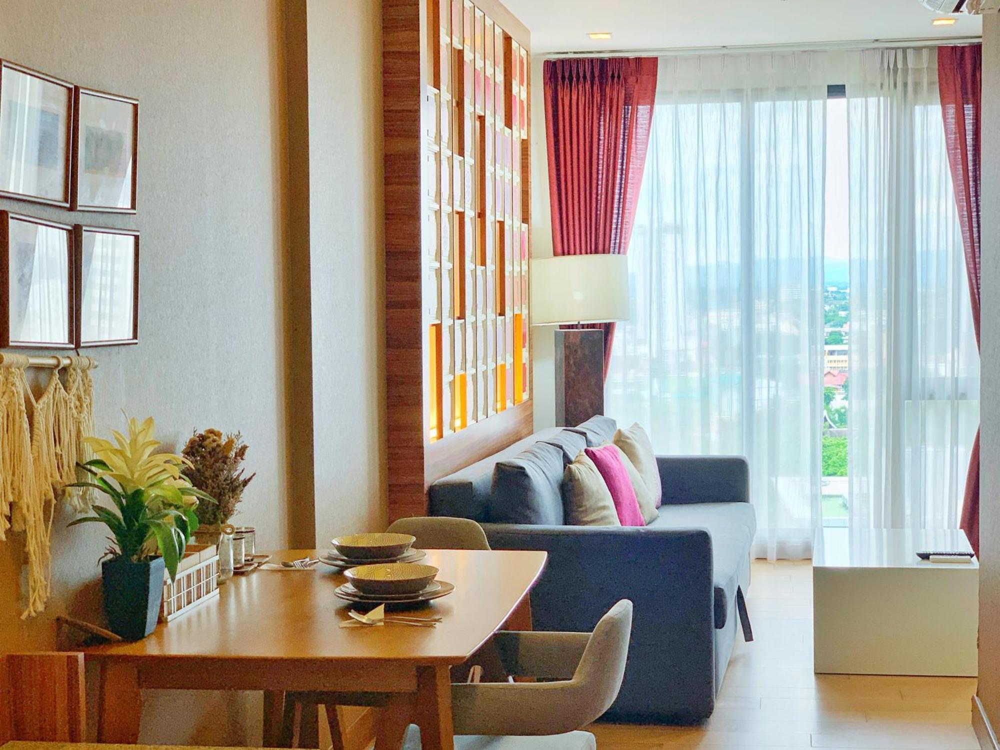 The Astra Cozy Living Apartment *