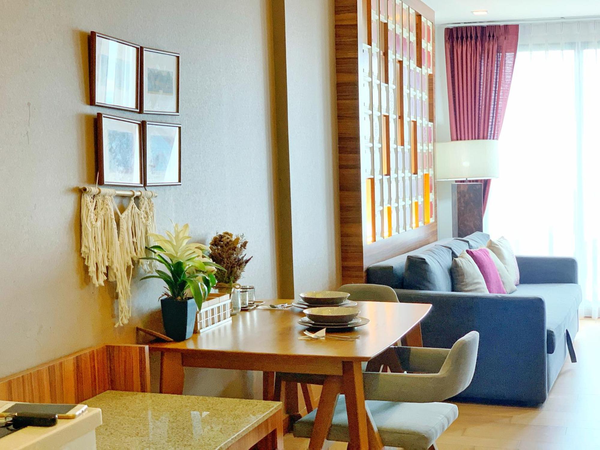 The Astra Cozy Living Apartment *