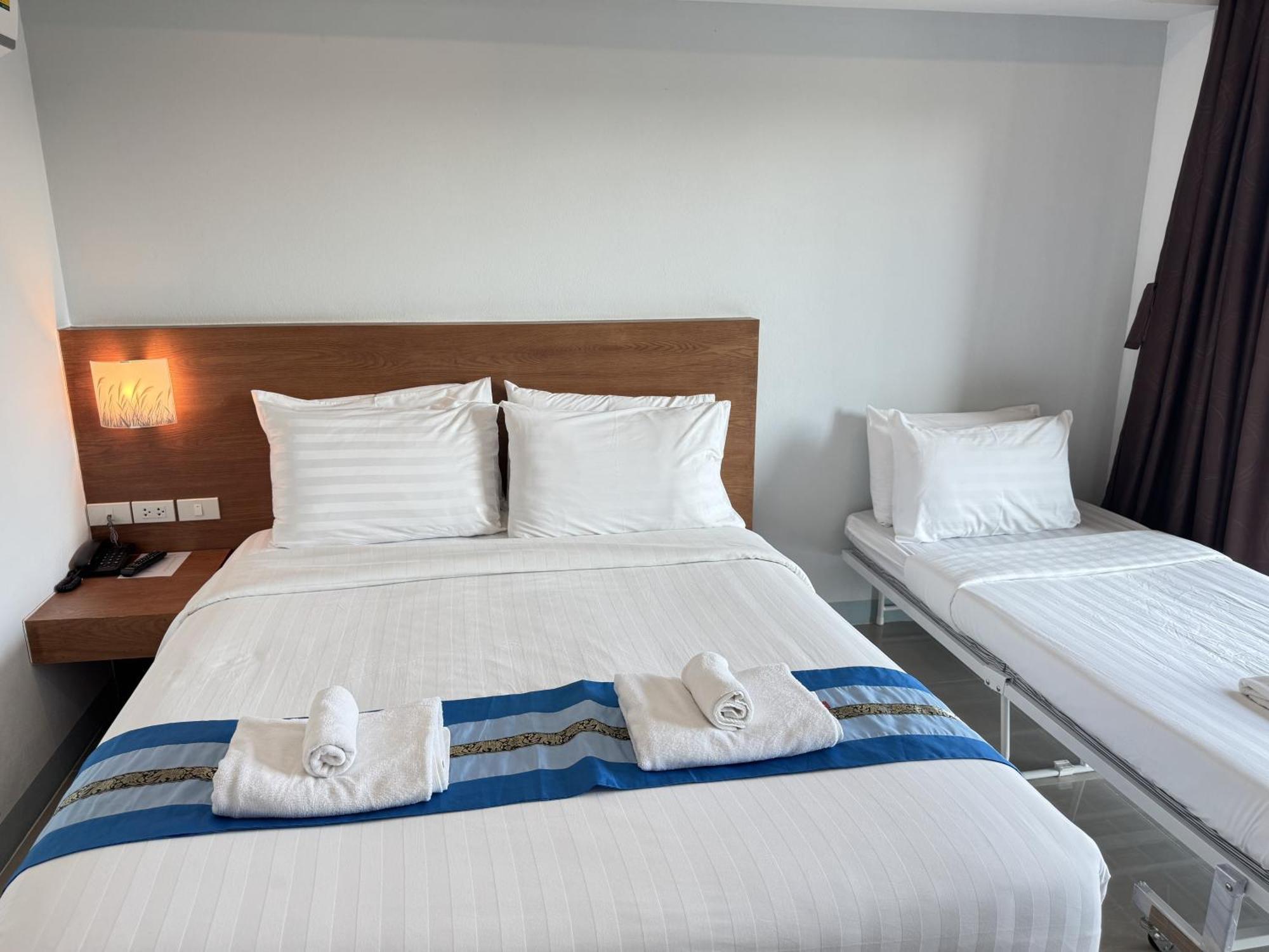 Hotel Lanna Soi7 3*