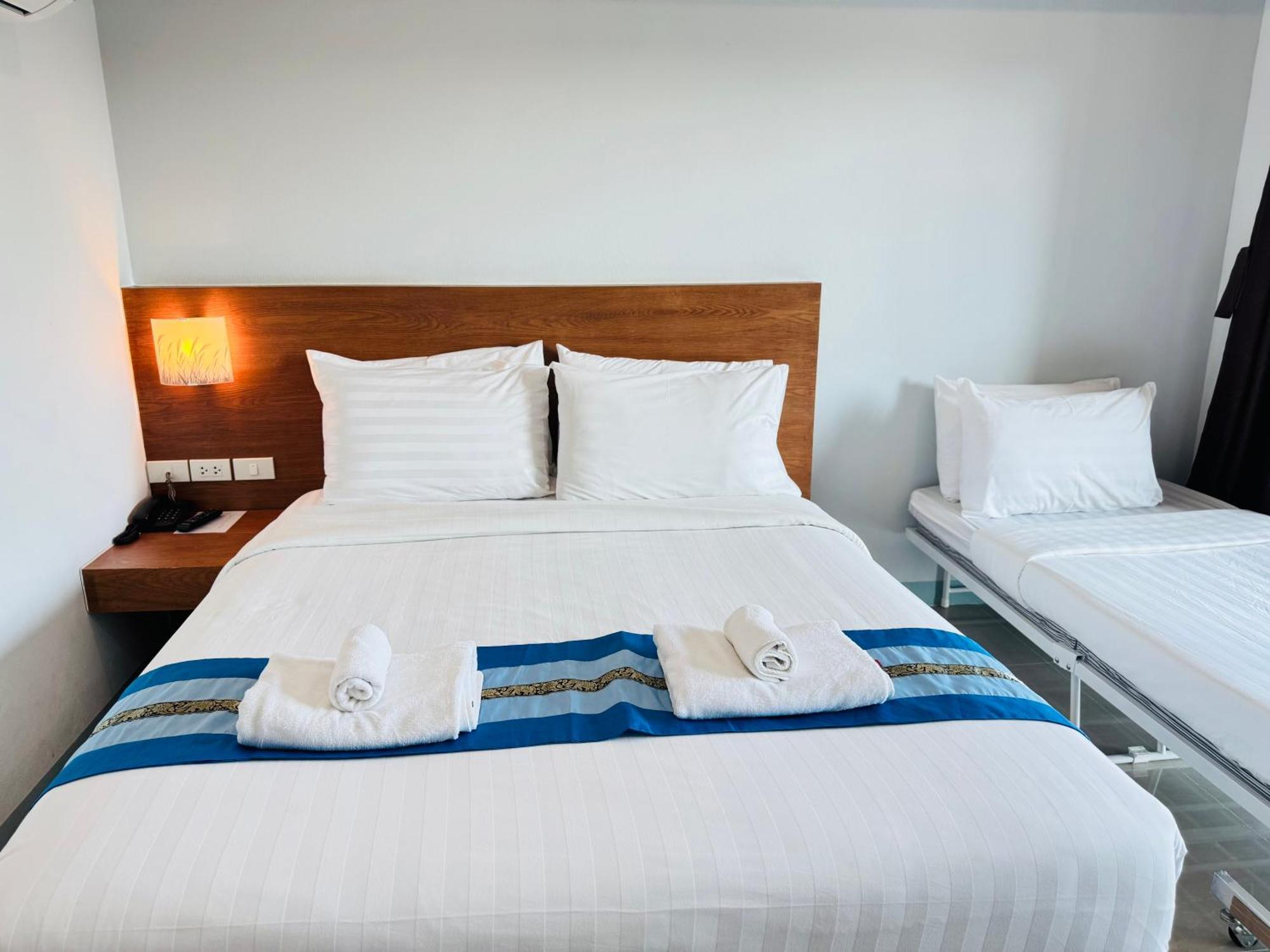 Hotel Lanna Soi7 3*
