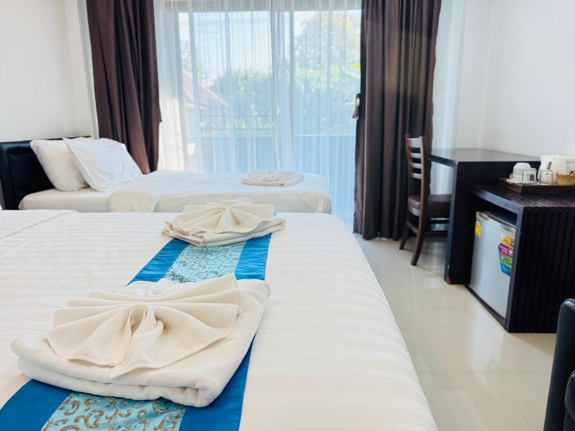 Lanna Soi7 Hotel