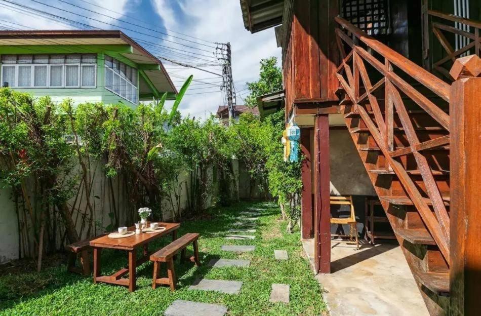 Nearthepark Backpack House Hostel *