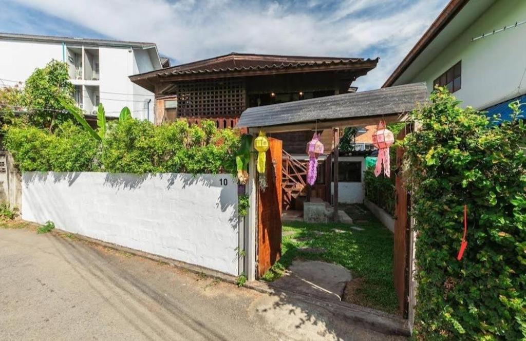 Nearthepark Backpack House