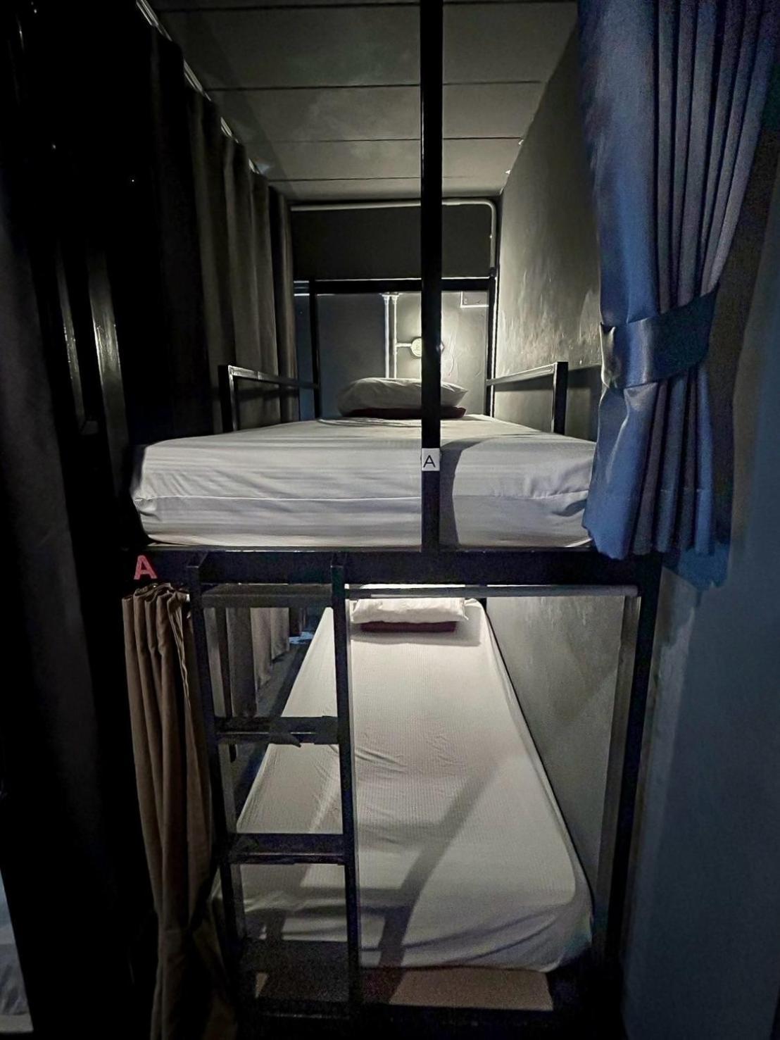 Hostel Monkey Toe *