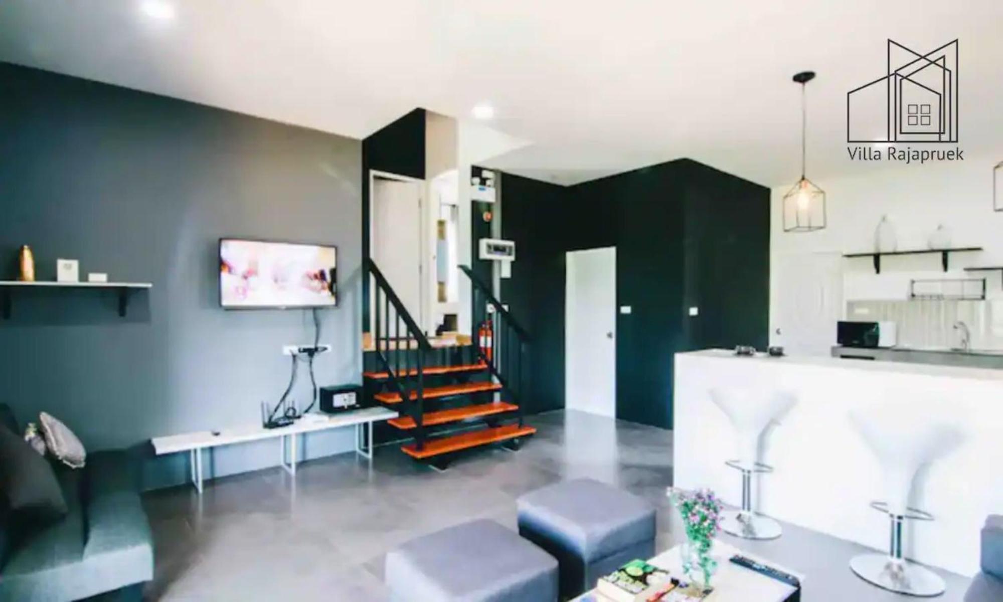 Vila Rajapruek Entire 3 7 Bedrooms Near Airport Chiang Mai