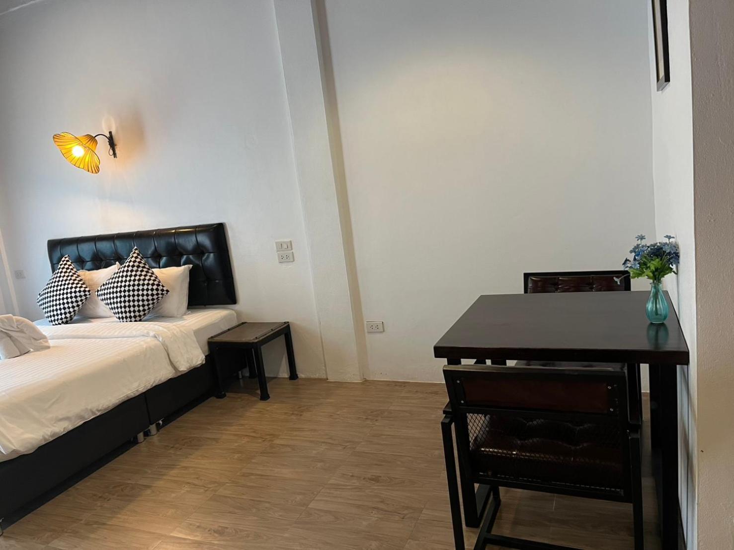 The Warehouse Hotel 3*