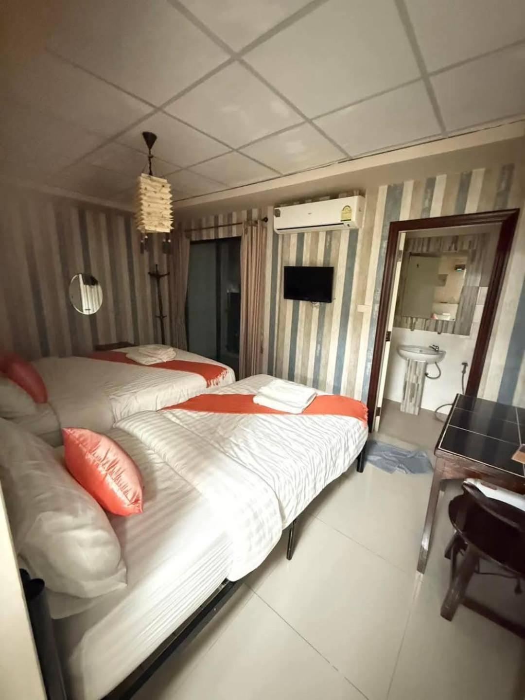 Tc House And Cafe Hotel Chiang Mai