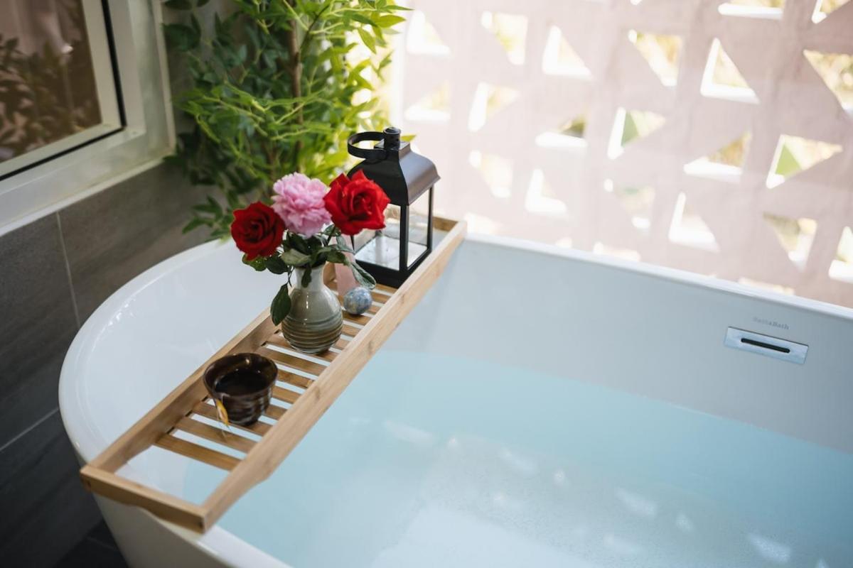 Emeralda Pool 4br Near Festival, Free Daily Housekeeping Villa