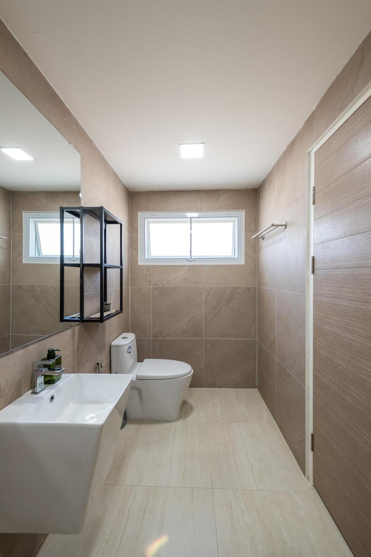 Villa Emeralda Pool 4br Near Festival, Free Daily Housekeeping Chiang Mai