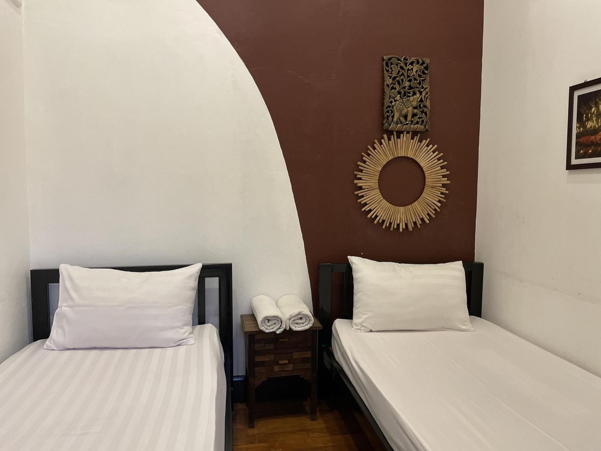 Ashi Poshtel Hostel
