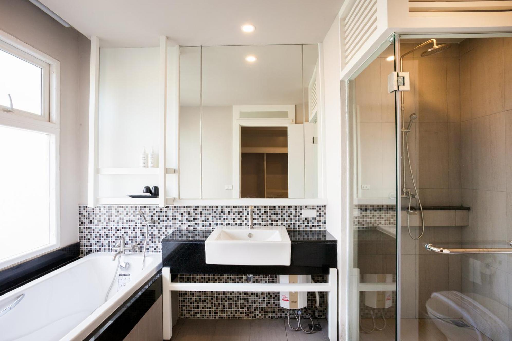 Hotel The Kannas & Serviced Apartment, Sha Certified
