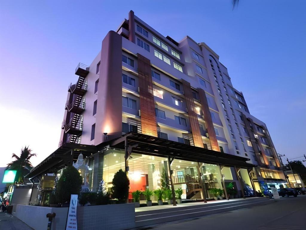Mayflower Grande Nimman 3*