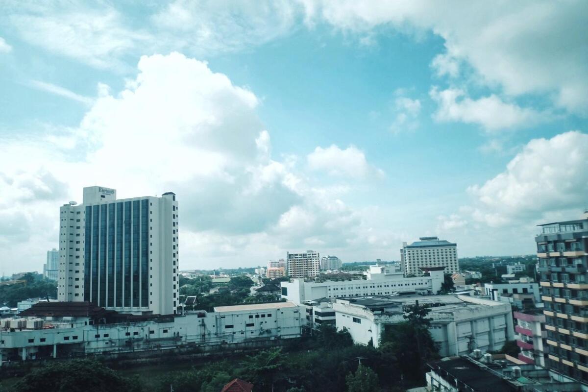 Apartment Cozy & Spacious 73sqm 2br The Astra