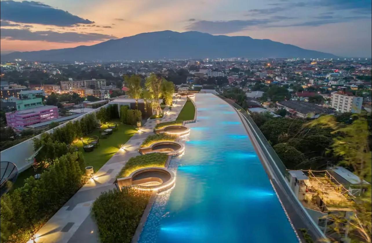Astra Sky River Apartment
