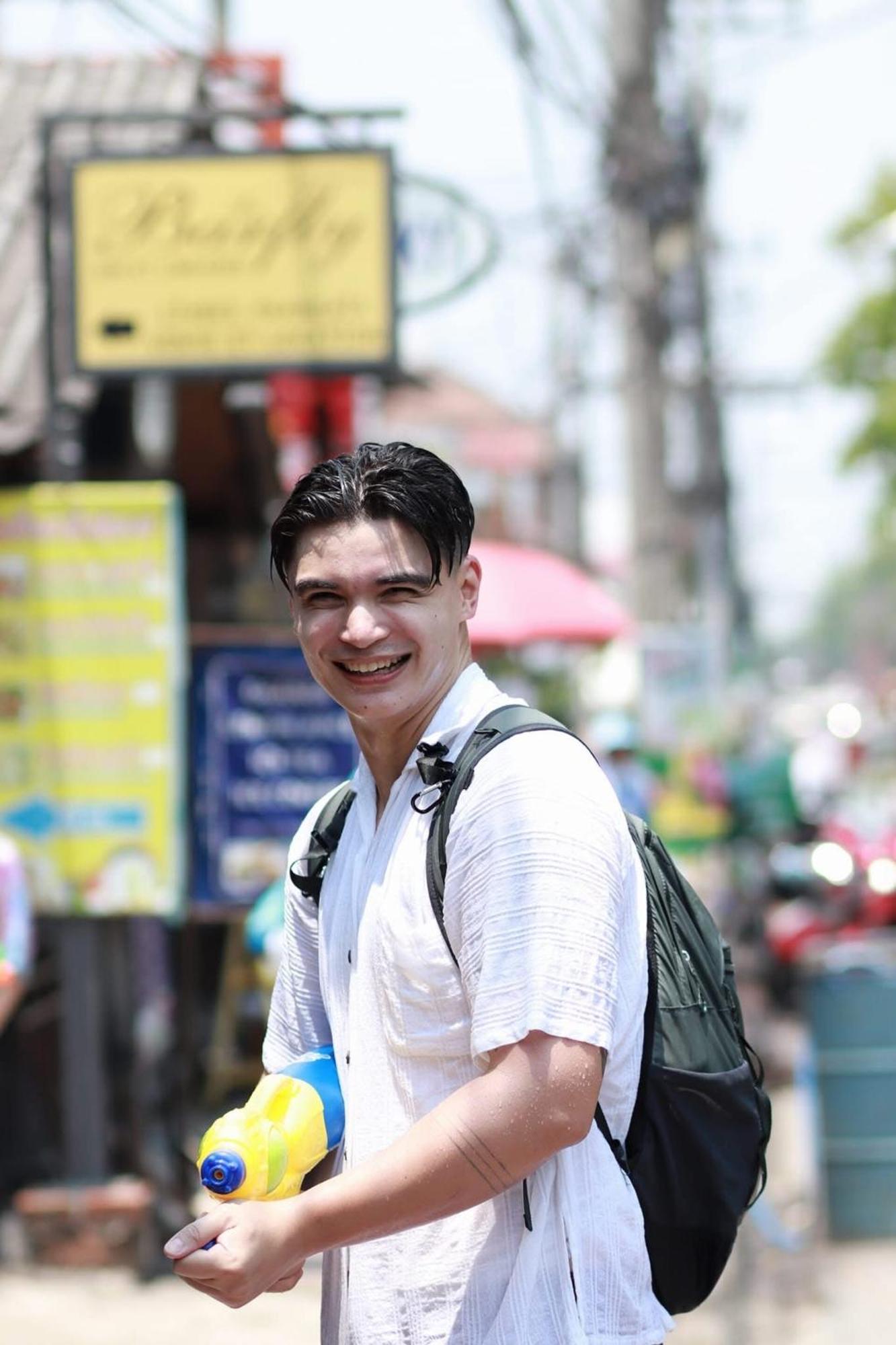 W2 * Chiang Mai