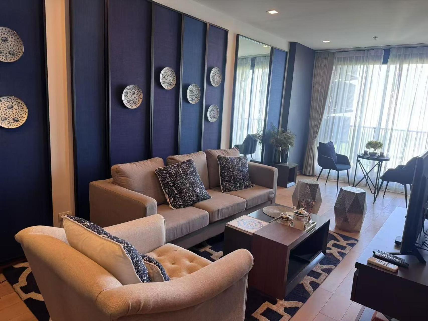 The Astra Appartement