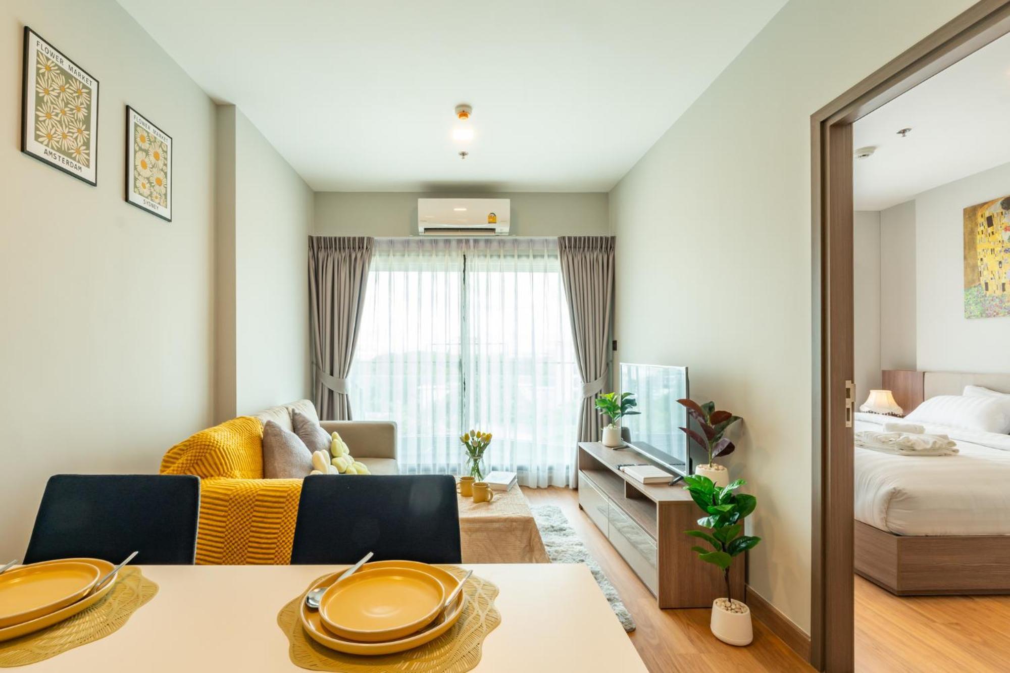 Sky River, Luxury Infinity, Center * Chiang Mai