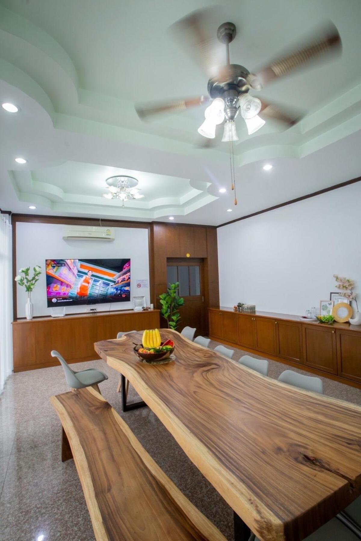 Karaoke Pool Villa, Event Space, Drinks Available Chiang Mai
