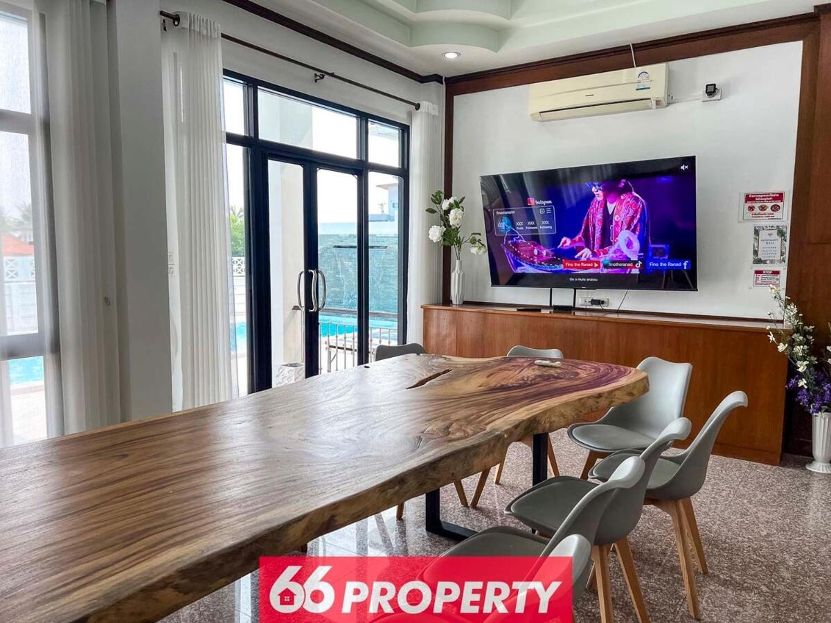 Karaoke Pool Villa, Event Space, Drinks Available