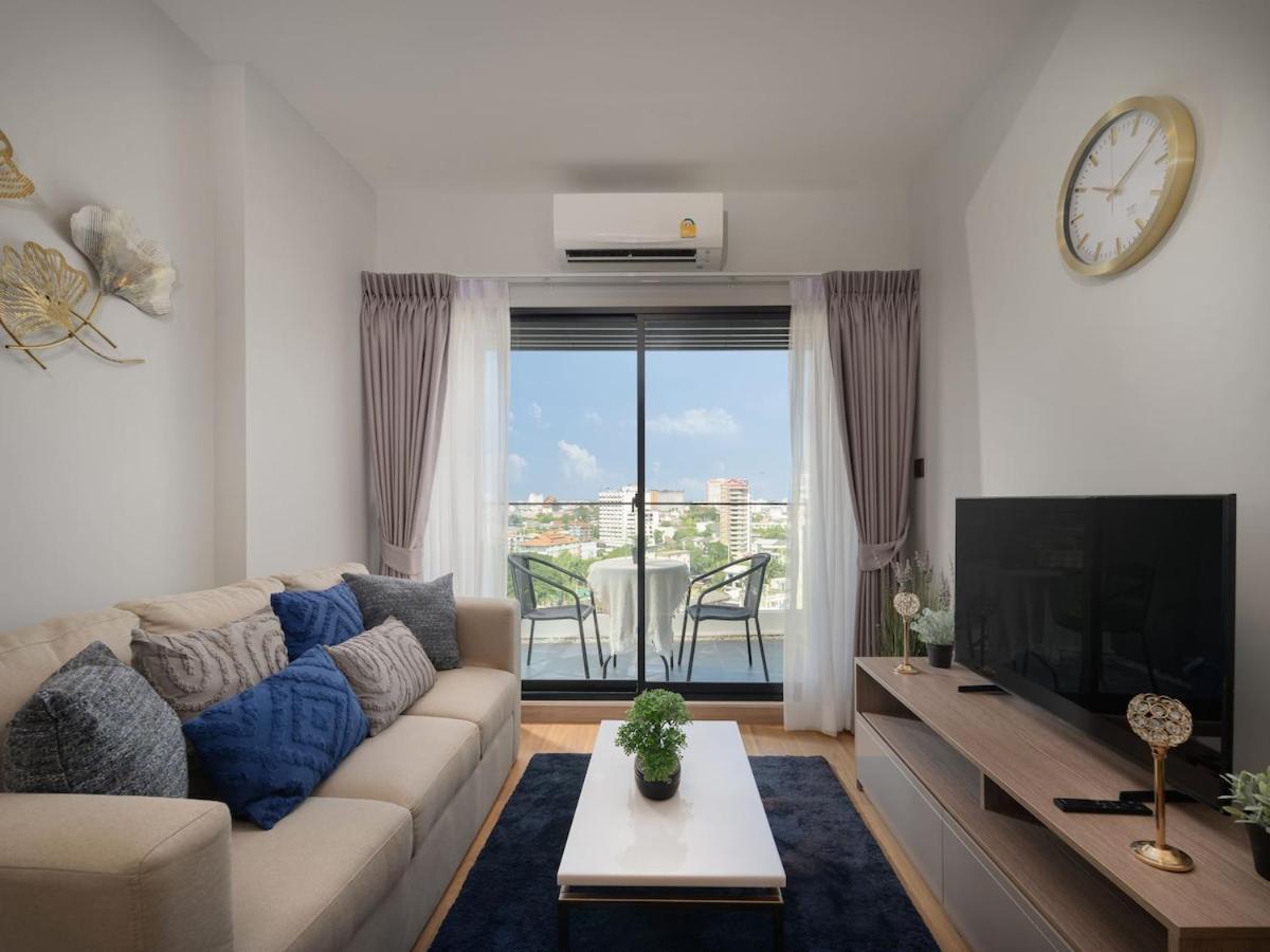 Entire In Apartment *