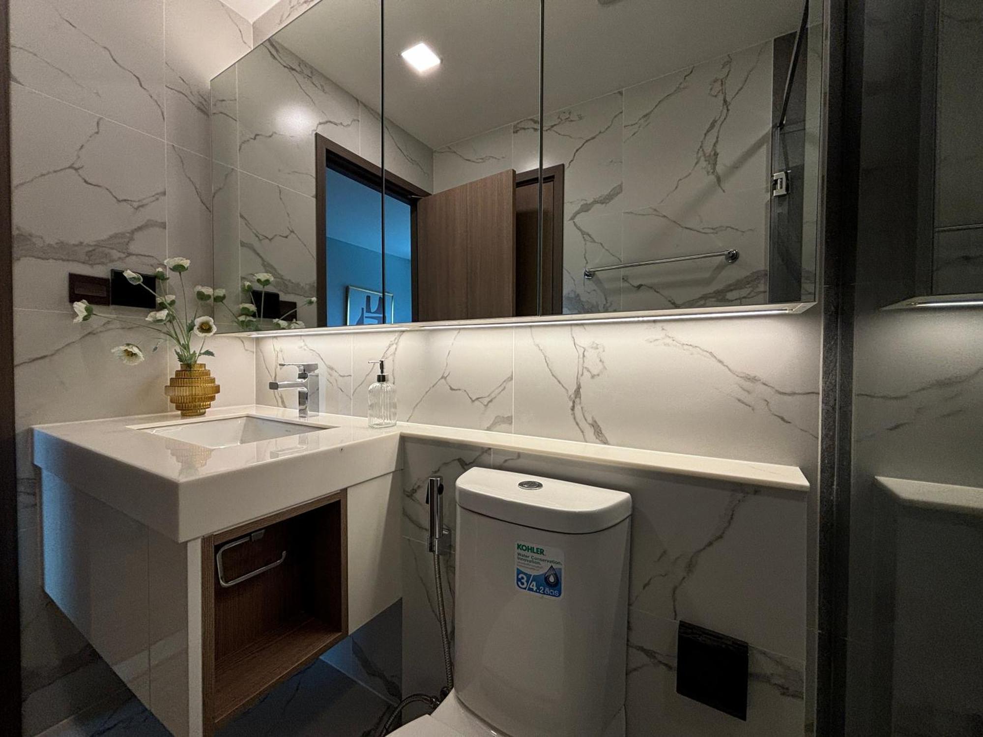 Astra Sky River 2 Bedroom Rooftop Swimming Pool Gym Centre Apartment *