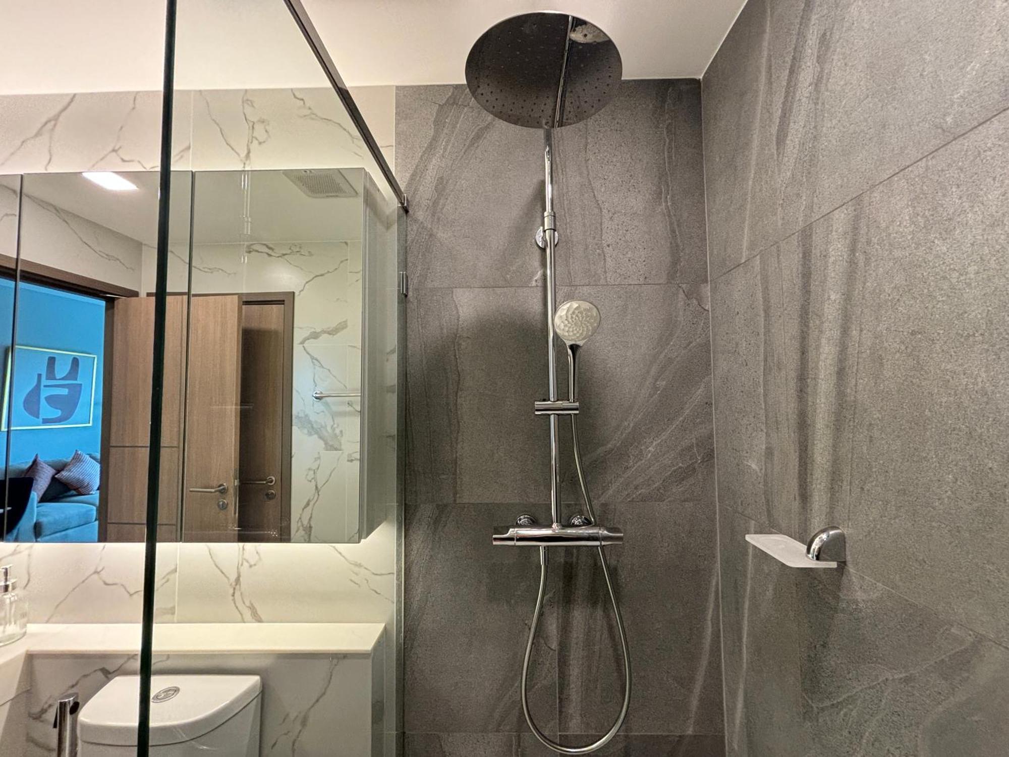 Astra Sky River 2 Bedroom Rooftop Swimming Pool Gym Centre *