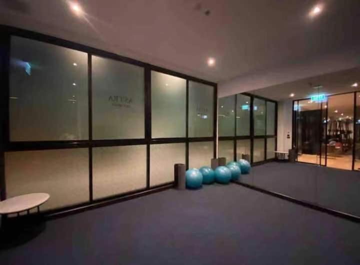 Apartment Astra Sky River 2 Bedroom Rooftop Swimming Pool Gym Centre *