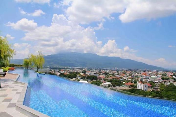Astra Sky River 2 Bedroom Rooftop Swimming Pool Gym Centre * Chiang Mai
