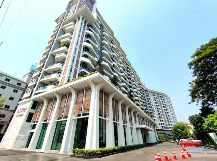 Astra Sky River 2 Bedroom Rooftop Swimming Pool Gym Centre *