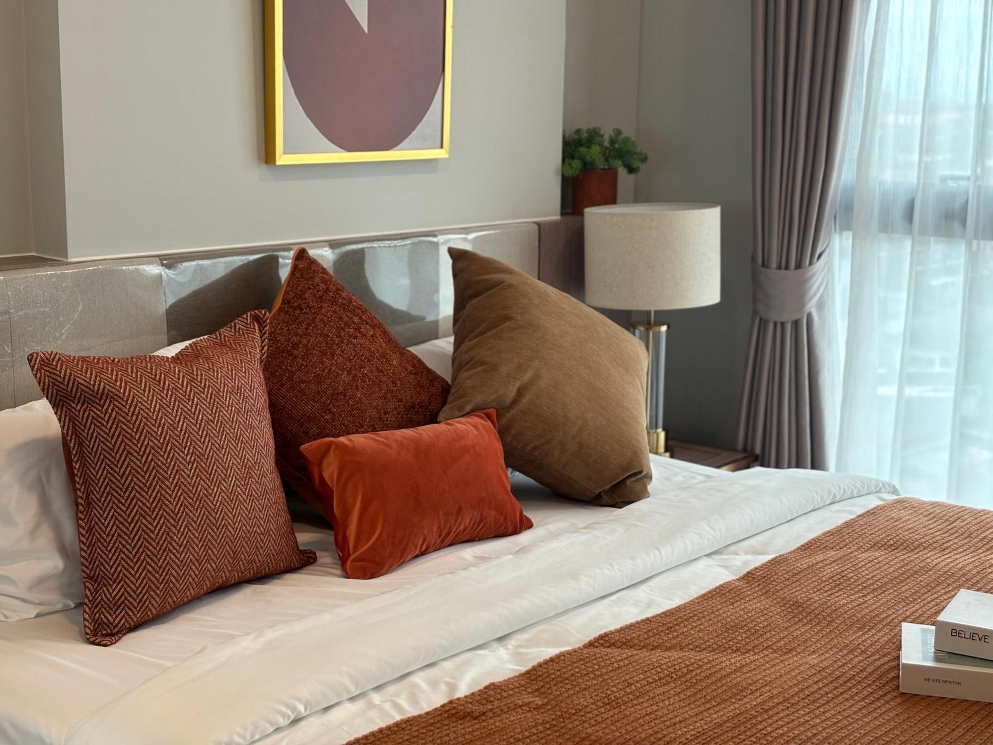 Apartment Astra Sky River 2 Bedroom Rooftop Swimming Pool Gym Centre Chiang Mai