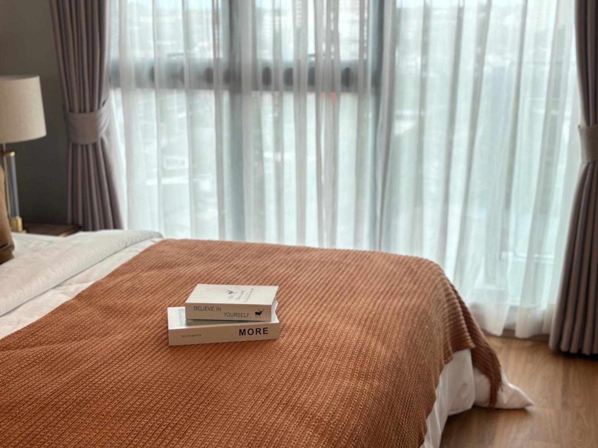 Astra Sky River 2 Bedroom Rooftop Swimming Pool Gym Centre Apartment *