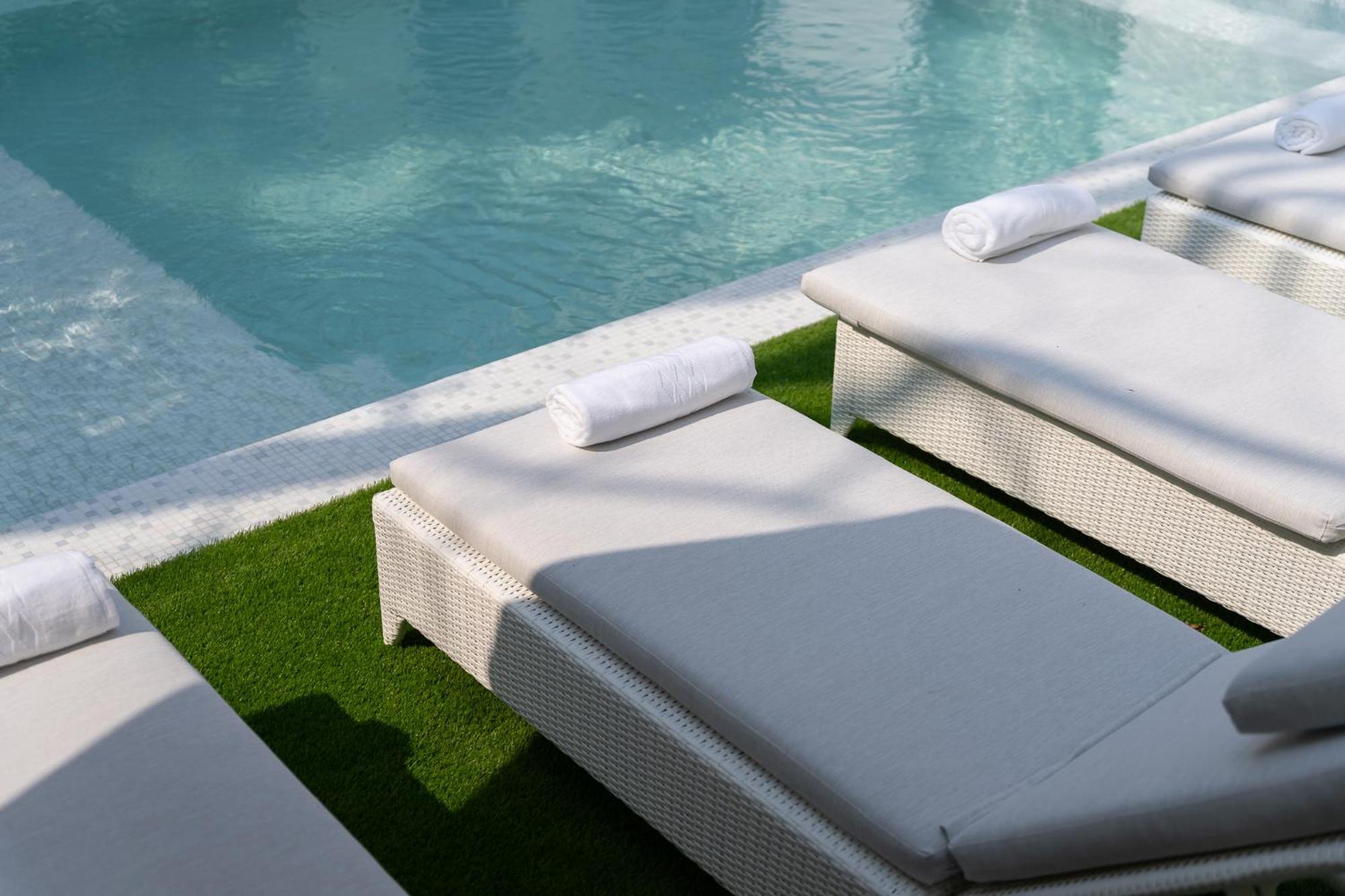 Aphrodite Pool Old 7 Bed