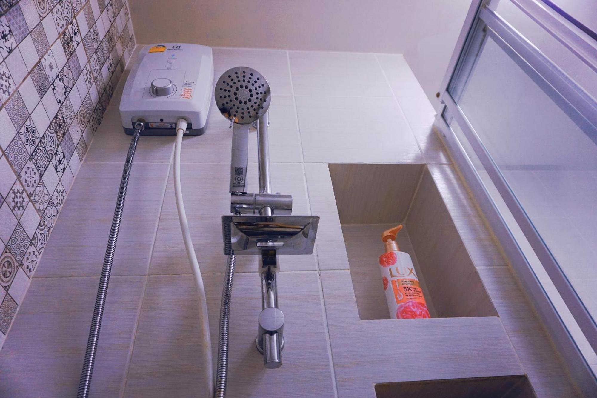 Cozy 1 Bd Pool Gym Balcony Walk To Festival *