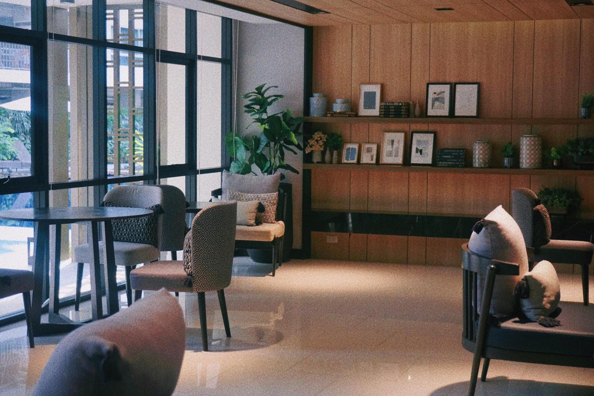 Apartment Cozy 1 Bd Pool Gym Balcony Walk To Festival Chiang Mai