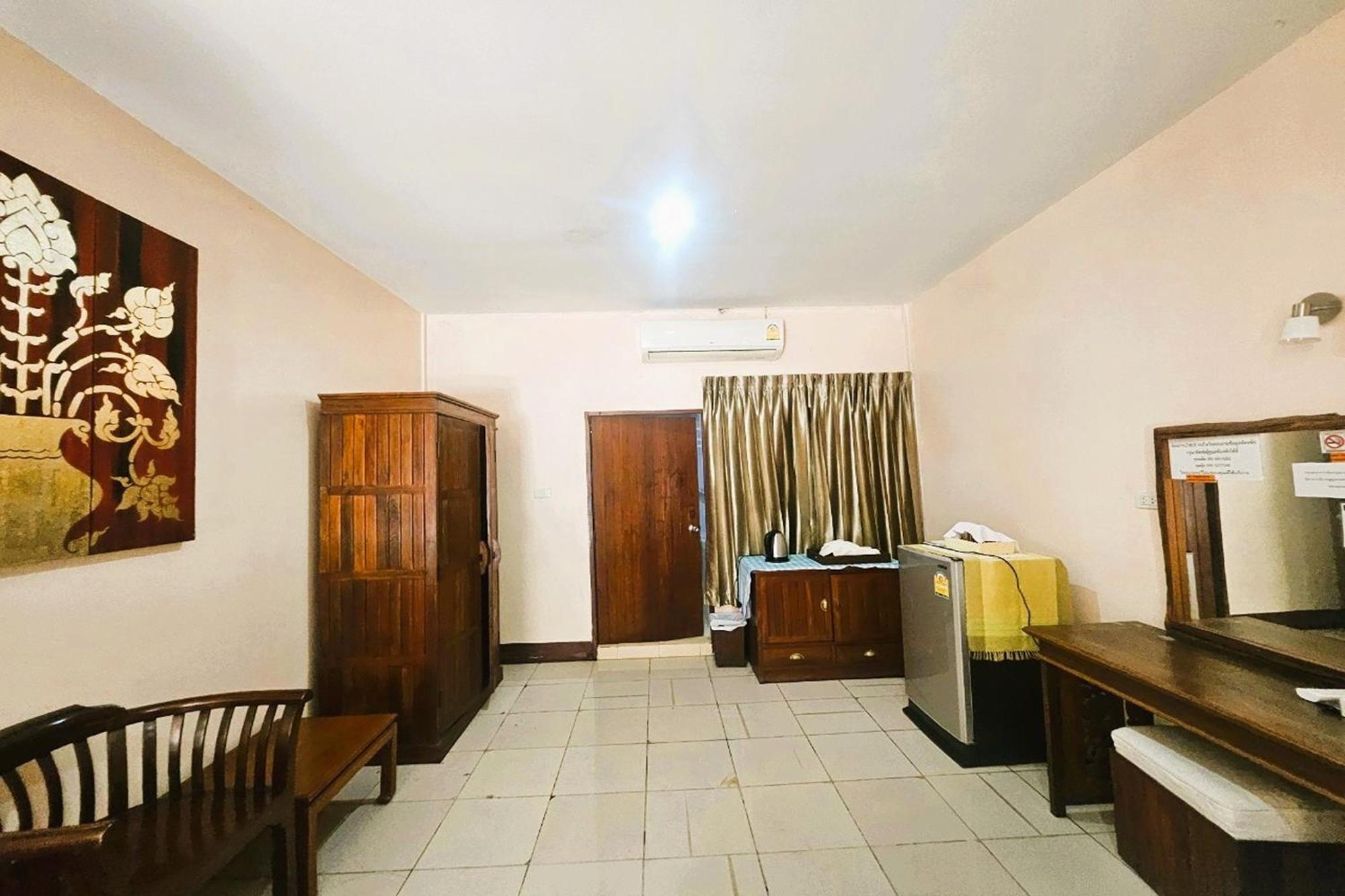 Thai Gallery Baantawai Hotel Chiang Mai