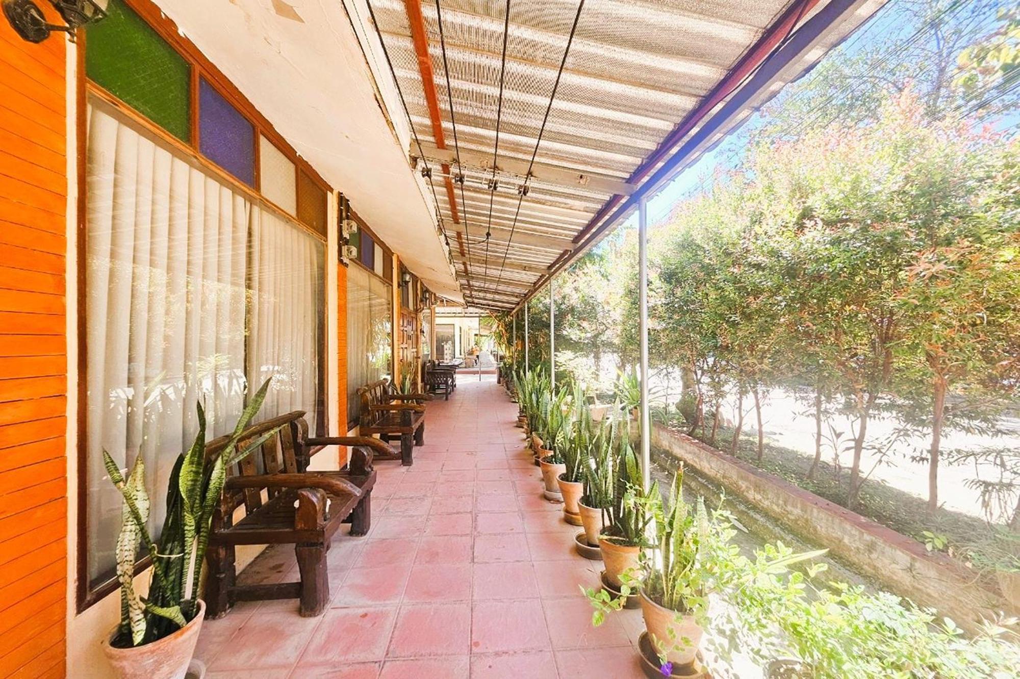 Thai Gallery Baantawai Hotel 2*