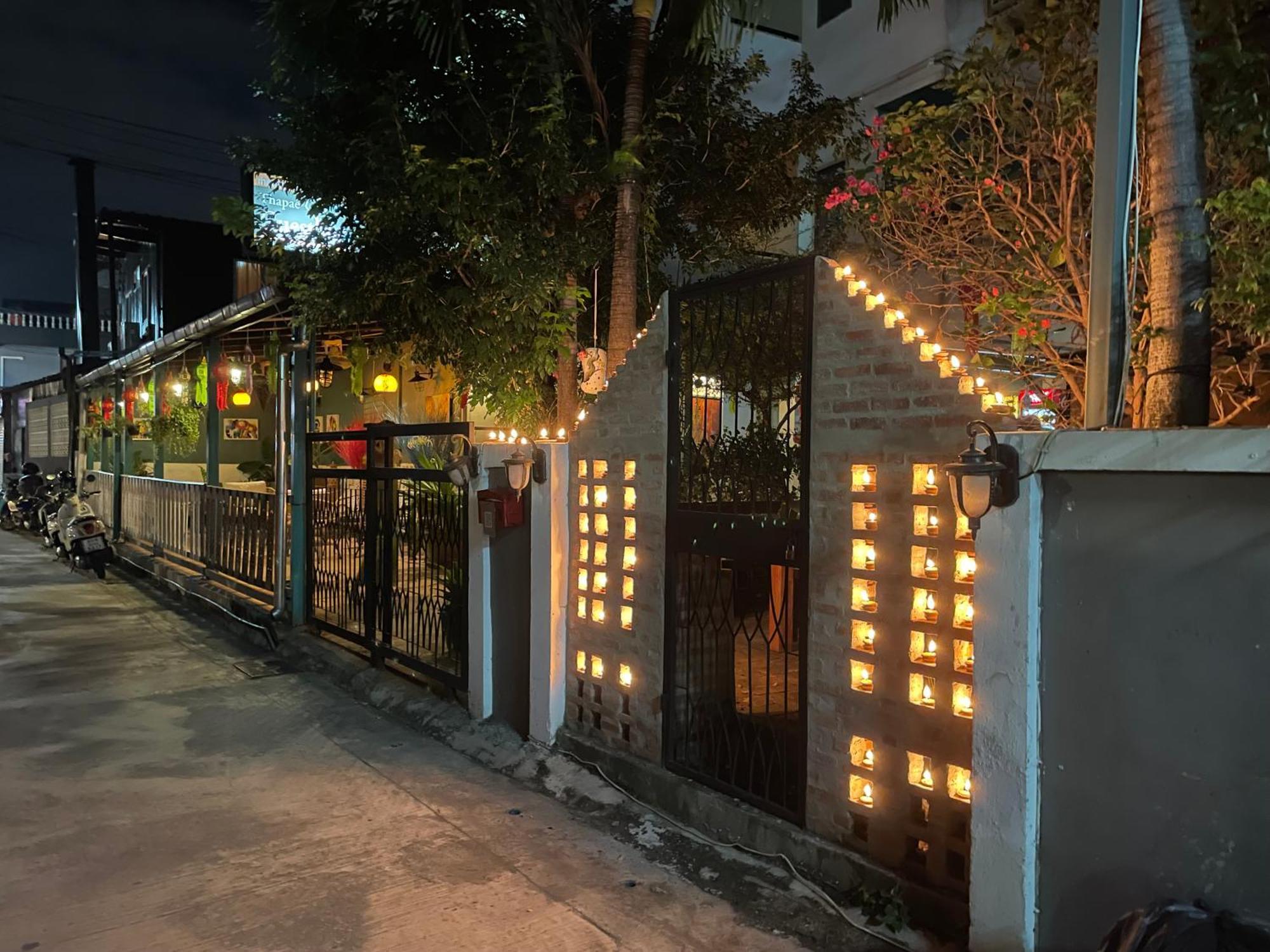 Thapae Gate Albergue *