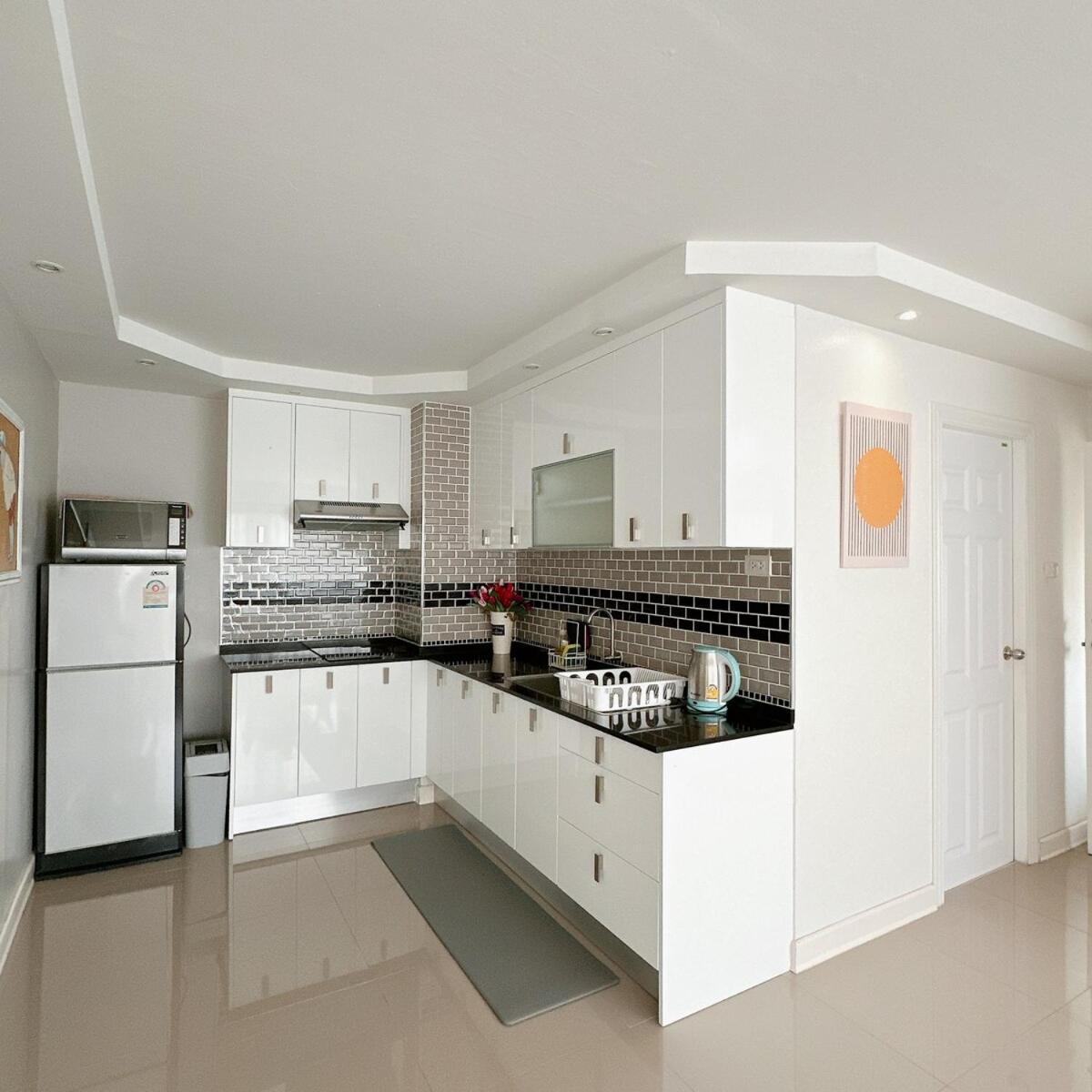 Big And Bright In Nimman Apartment Chiang Mai