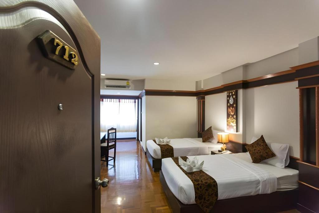Hotel B2 Chang Phueak Gate Premier