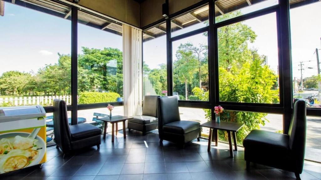 B2 Airport Boutique & Budget Hotel