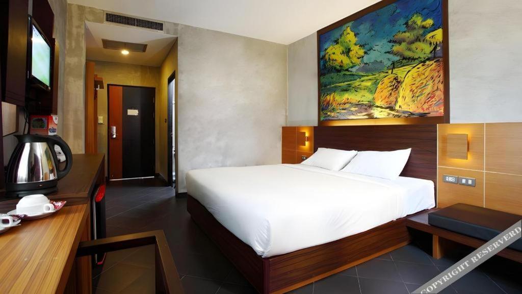B2 Airport Boutique & Budget Hotel 3*