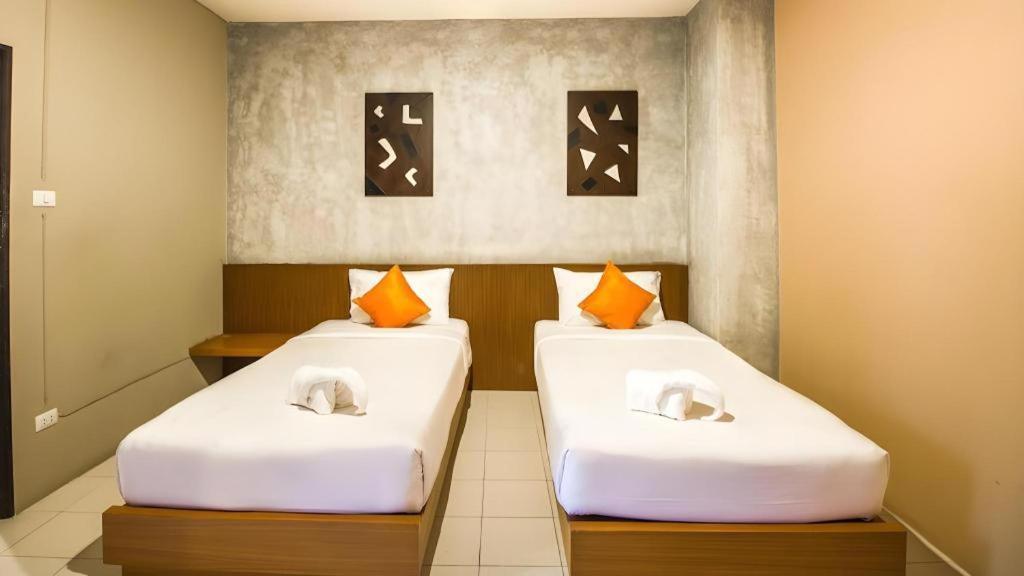 B2 Santitham Hotel